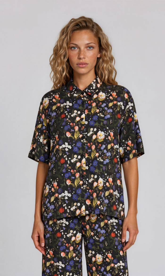 FLOWERS BUTTONED TOP